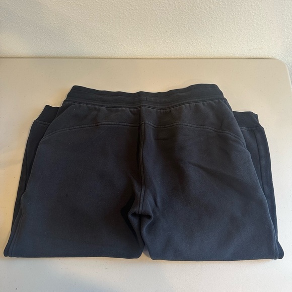 ❌SOLD❌ Scuba High-Rise Cropped Jogger + Black Sz 12 - Lululemon - Picture 5 of 7